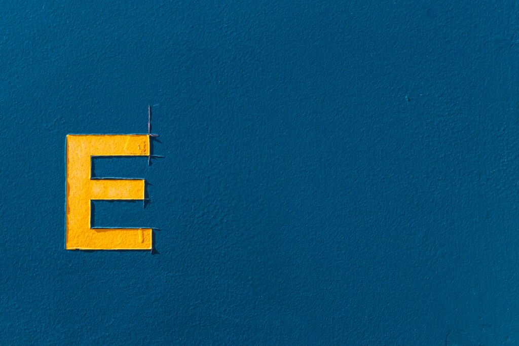 The letter "E", standing in this case for the Experience component in Google's EEAT framework.